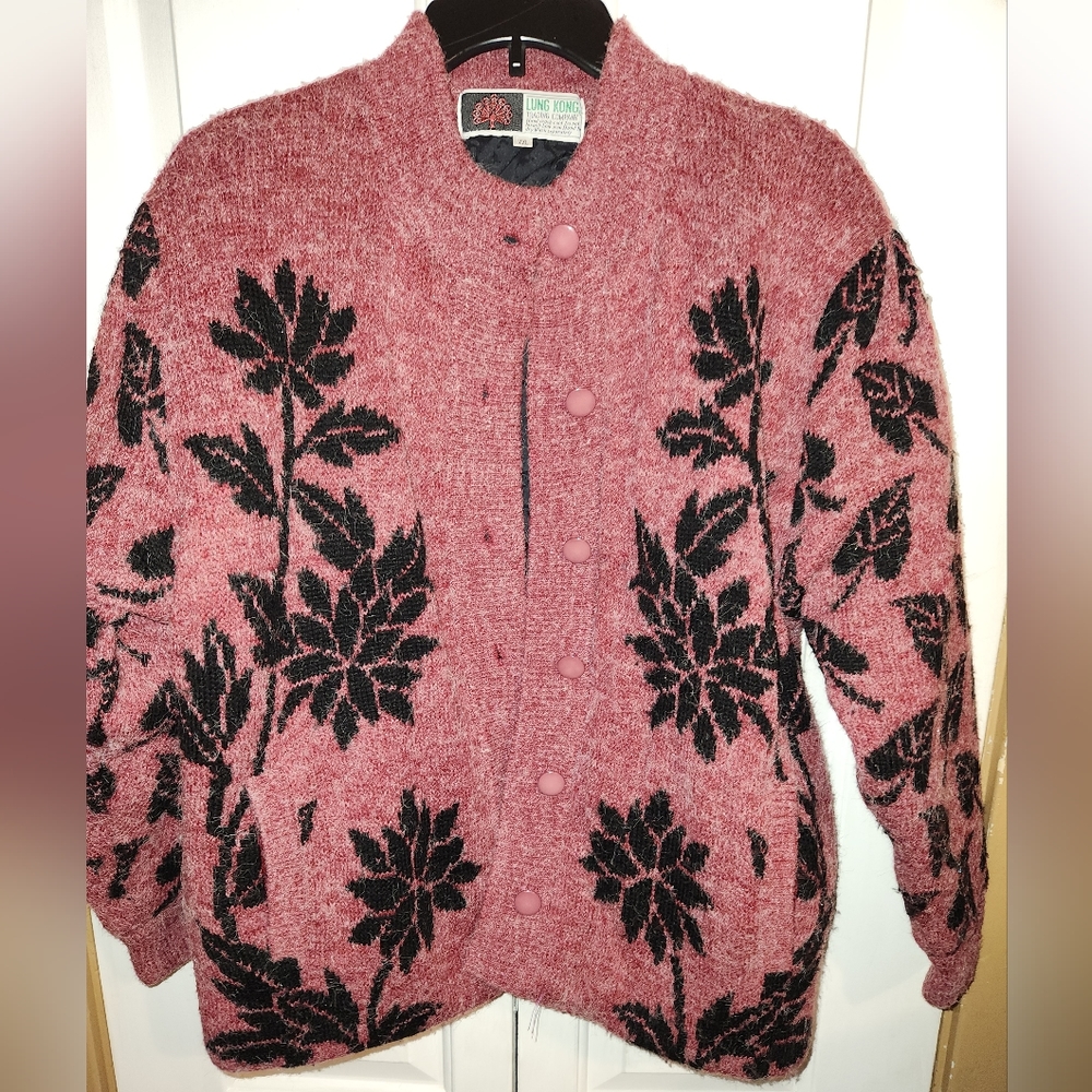 Vintage Lung Kong Trading Co.Puffy wool lined button up sweater with 4 pockets